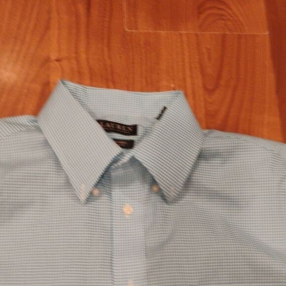 Men's Light Blue Dress Shirt - Picture 2 of 3